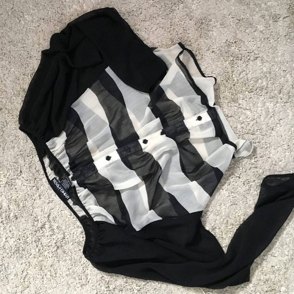 B&W striped blouse S : M